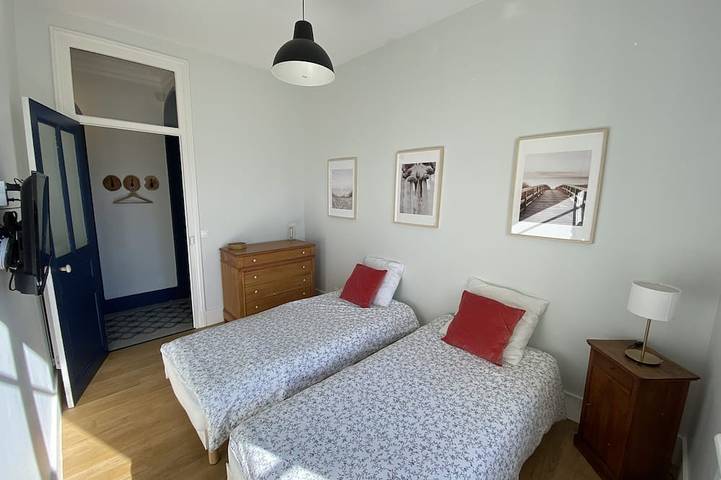 Appartement entier, Le Téléphérique / 6pers / 300mGare / Climatisation in Grenoble, Isère