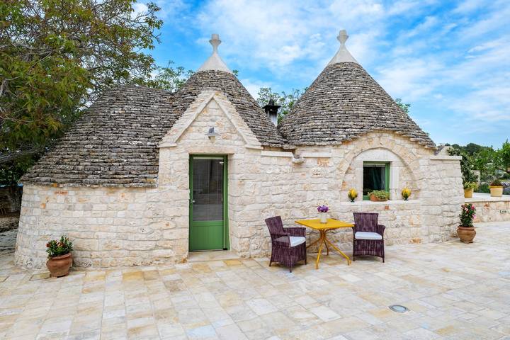 Chambre d’hôte pour 3 personnes, avec Jacuzzi ainsi que Jardin et Vue à Martina Franca