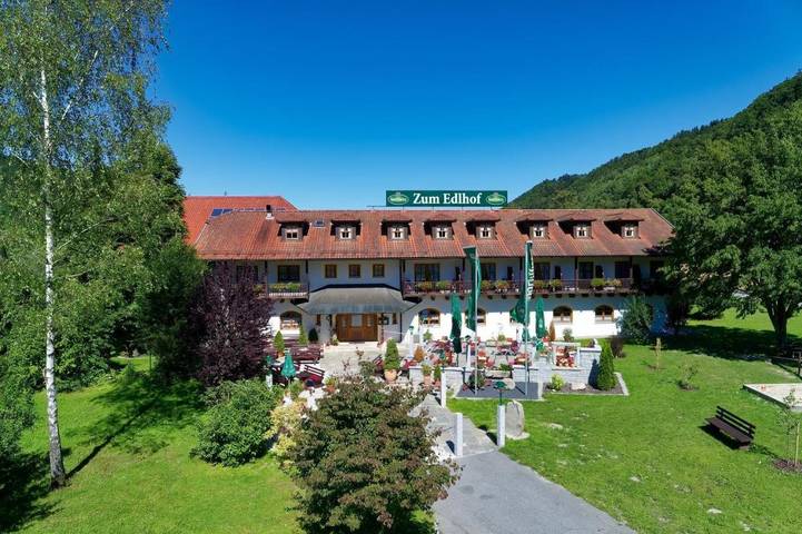 Hôtel pour 3 personnes, avec Terrasse ainsi que Jardin et Vue à Obernzell