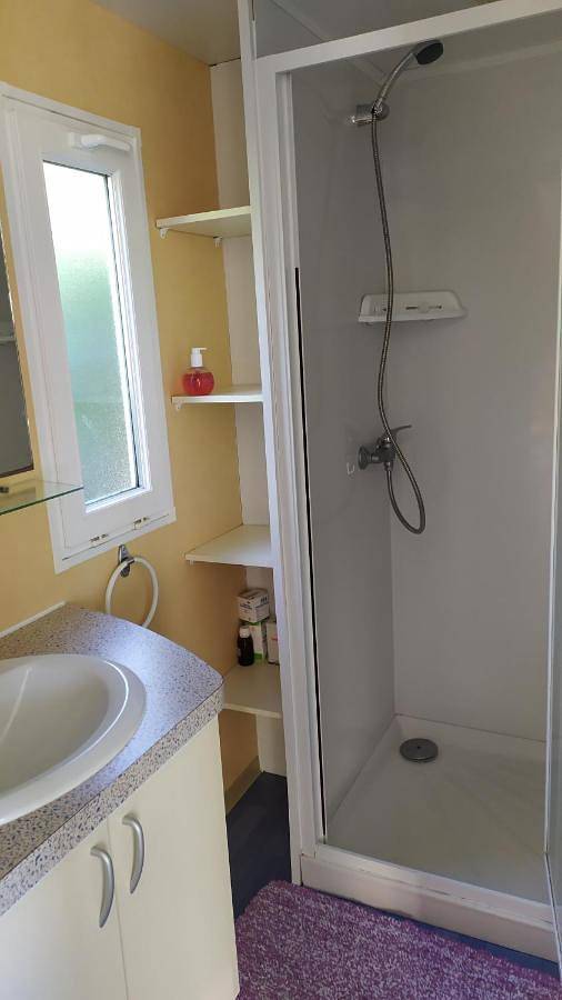 Mobil-home du lac de Foix in Foix, Ariège