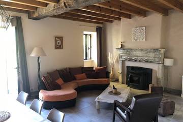 Maison De Vacances pour 10 Personnes dans Lagorce, Ardèche, Photo 4
