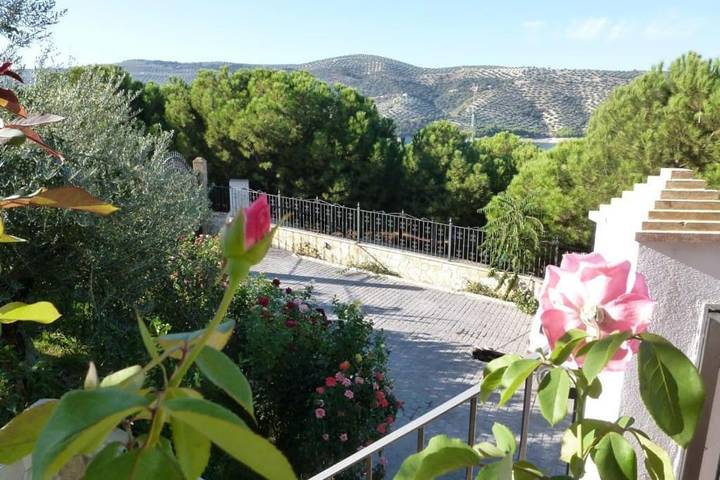 Casa rural para 8 personas, con jardín y vistas además de balcón y piscina en Iznájar - 3