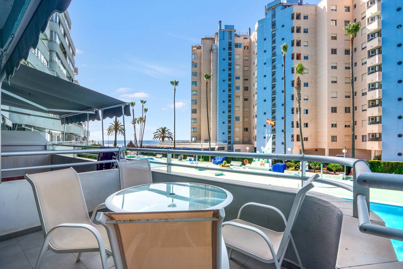Appartement entier, Appartement 'Aguamarina C' avec vue sur la mer, Wi-Fi et climatisation in Playa la Fossa, Calpe