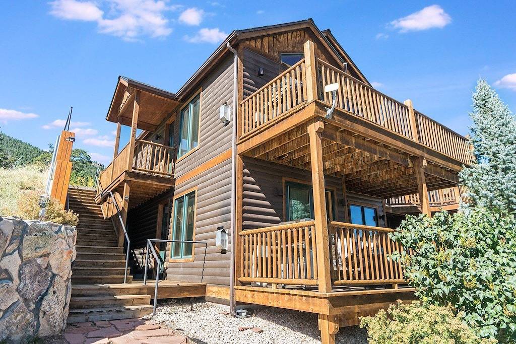 Ogallala Peak W/ Hot Tub and A/C at Mary's Lake! in Estes Park, Larimer County