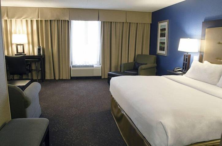 Hotel for 4 people, with pool in North Dakota