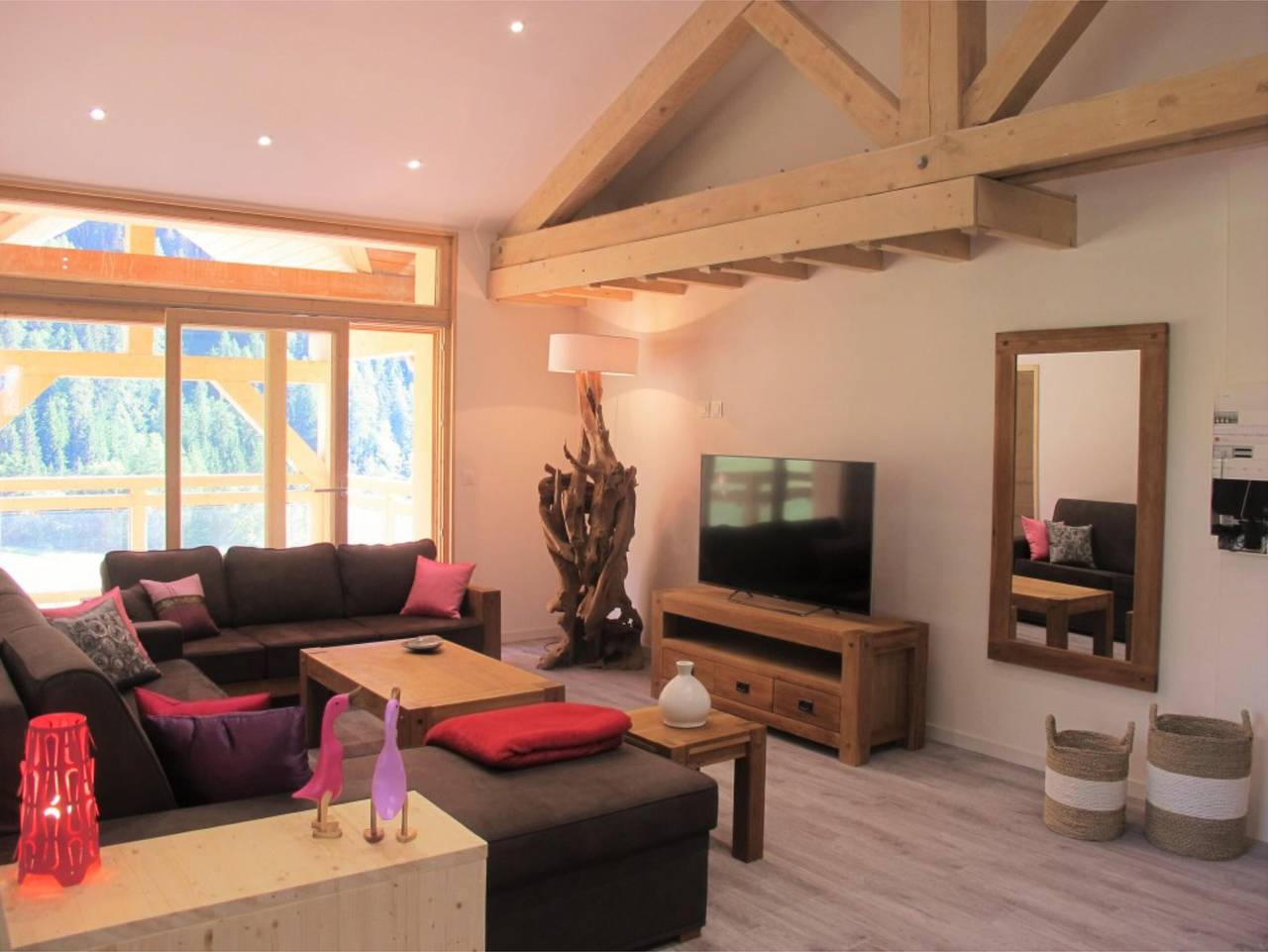 Apartamento entero, Apartamento Dúplex Nancroix con vistas a la montaña, balcón y Wi-Fi in Parque Nacional de Vanoise