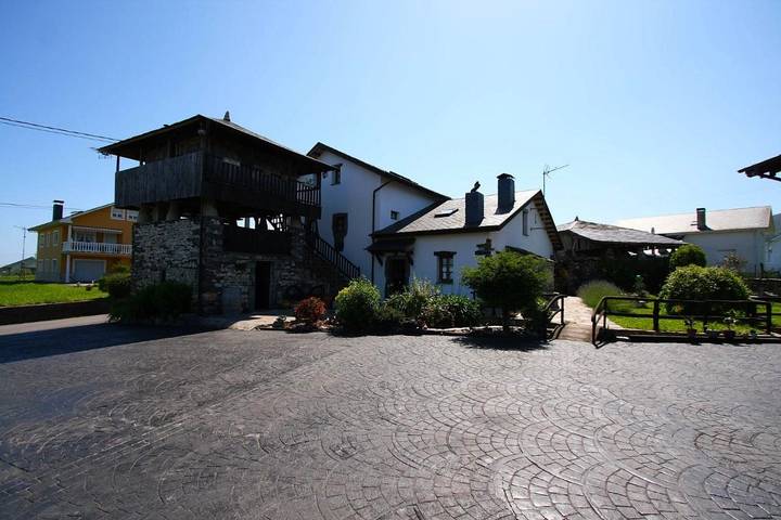 Casa rural para 2 personas, con Terraza además de Jardín y Vistas en Eo-Navia