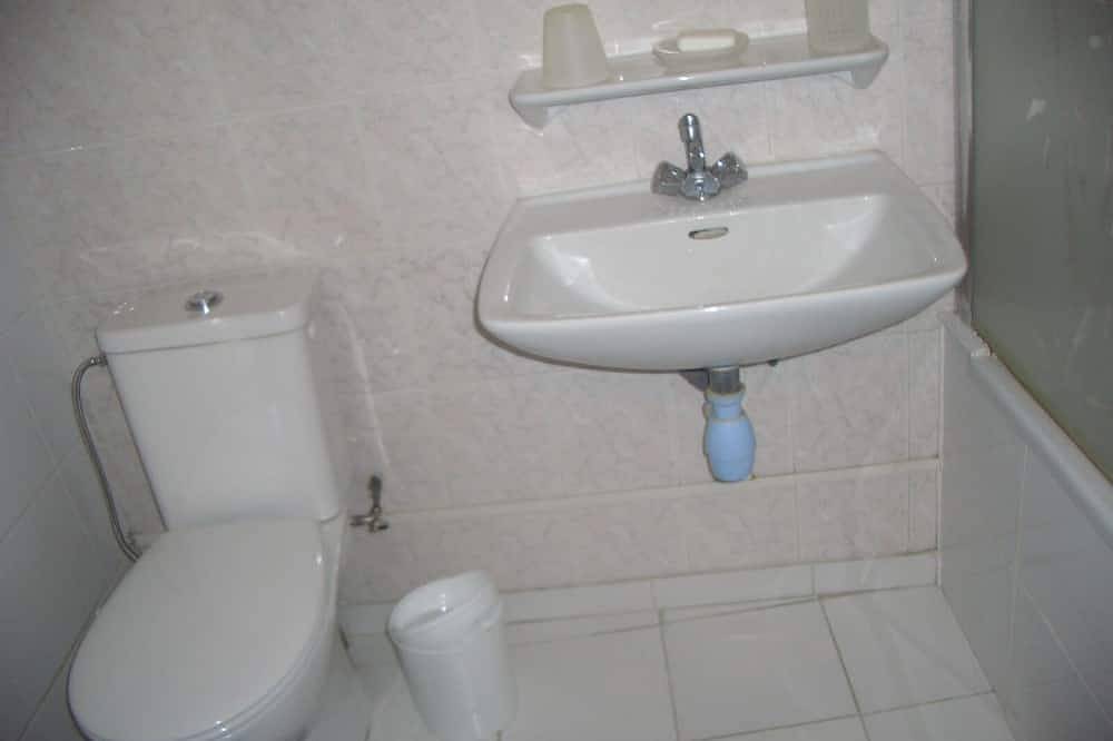 Maisonette pour 5 personnes - avec piscine chauffée en été in Saulx-les-Chartreux, Essonne