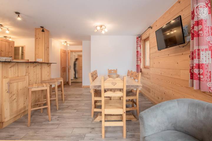 Gîte pour 8 personnes, avec terrasse, animaux acceptés à Lanslevillard - 2