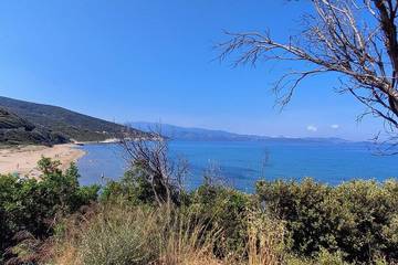 Location de vacances pour 6 personnes, avec jardin et balcon à Farinole