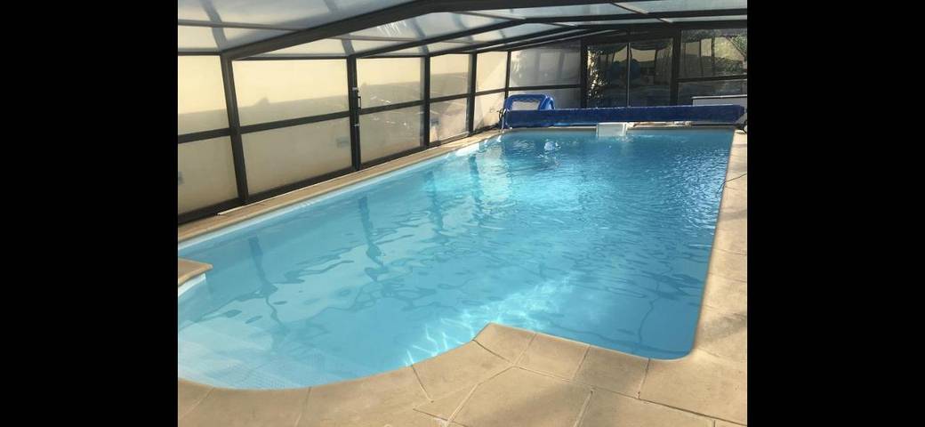 Maison d’hôte pour 2 personnes, avec piscine ainsi que jardin et terrasse à Ranville