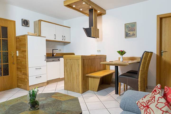 Ferienwohnung für 3 Personen, mit Garten