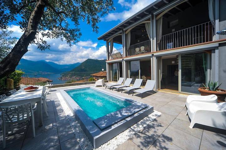 Location de vacances pour 6 personnes, avec vue et piscine ainsi que jardin et vue sur le lac à Sulzano - 3