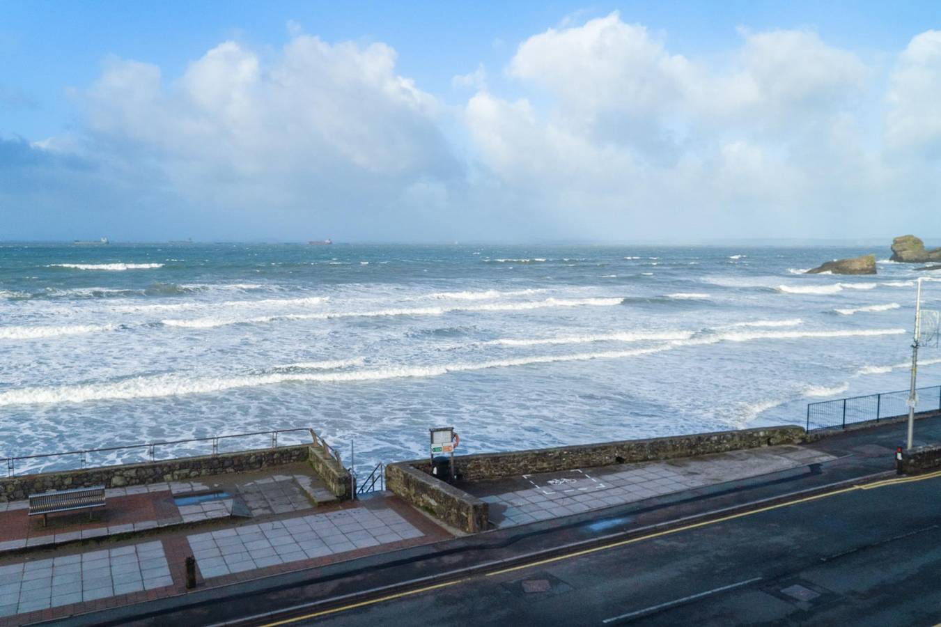Entire apartment, 13 St Bride's Bay View - 4 Bedroom - Broad Haven in Broad Haven, Pembrokeshire