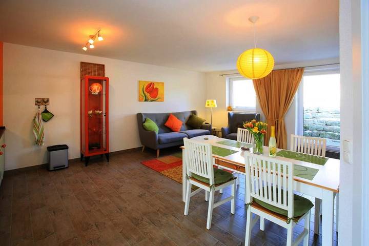 Ferienwohnung für 4 Personen, mit Ausblick und Garten in Bad König - 3