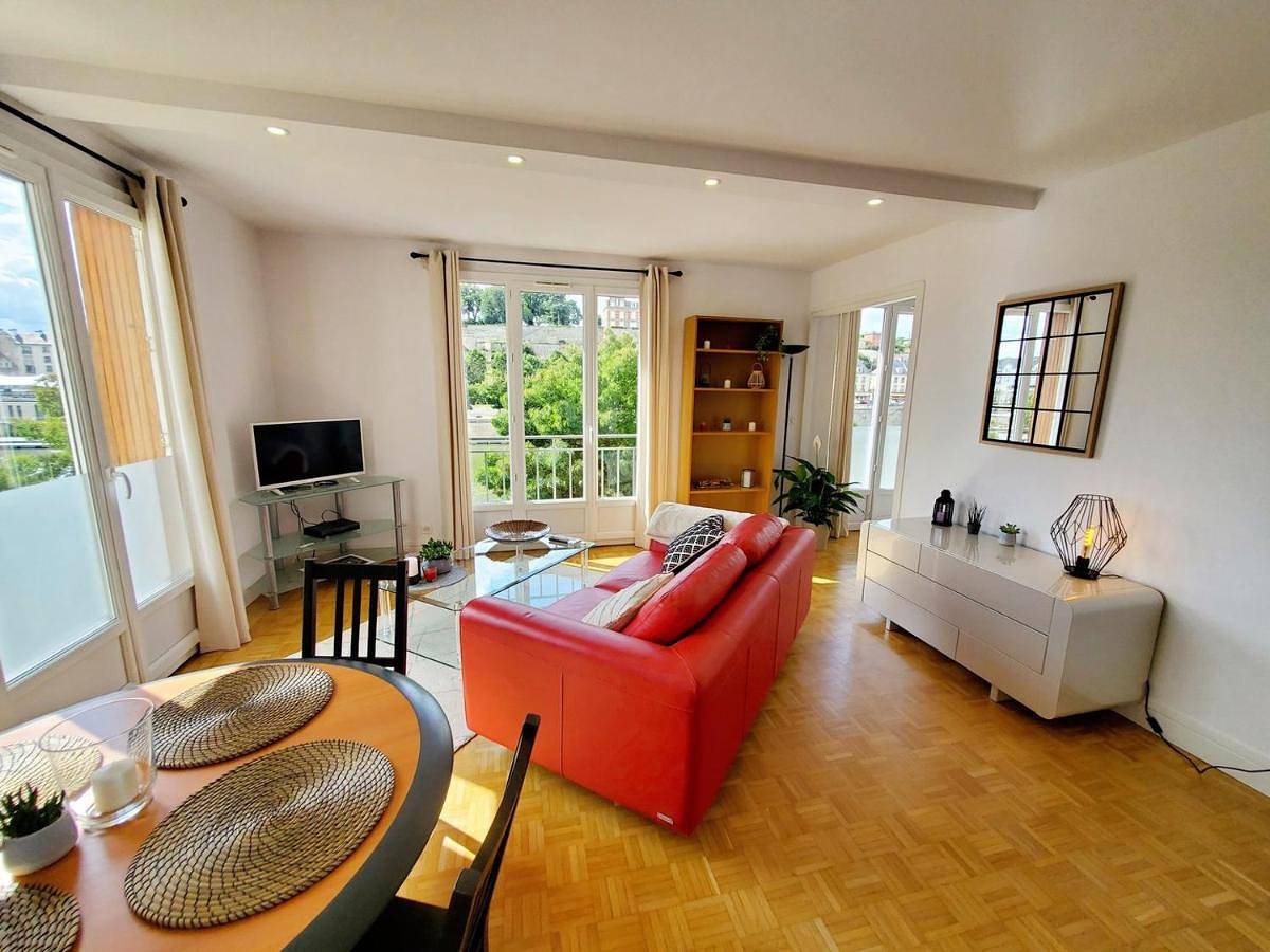 Appartement entier, Le Loft de L’Écluse / F2 cosy au bord de l'eau in Saint-Ouen-l'Aumône, Val-d'Oise