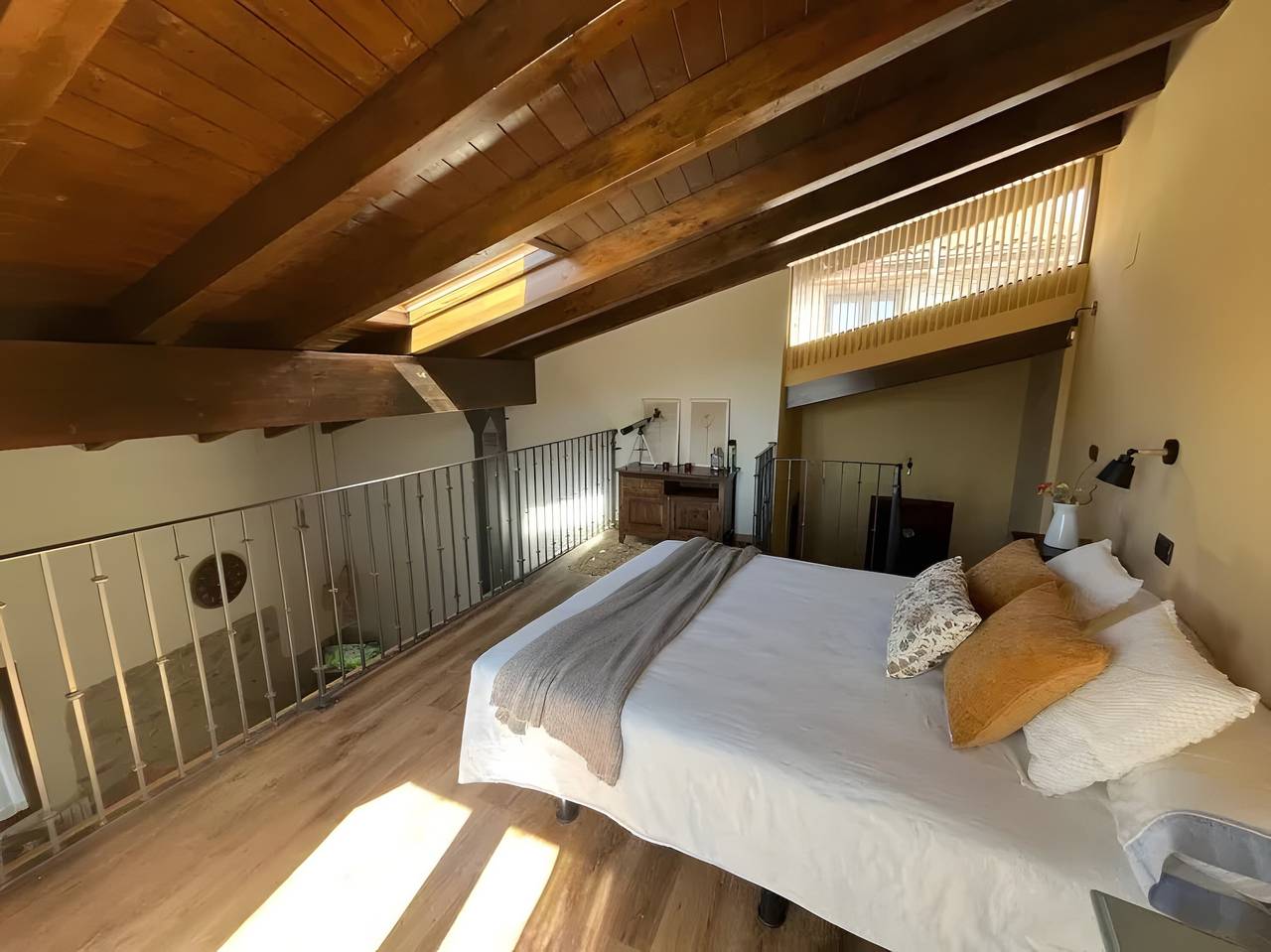 Casa Rural David: Seeblick, private Terrasse und Wlan in Chía, Huesca in El Run, Castejón de Sos