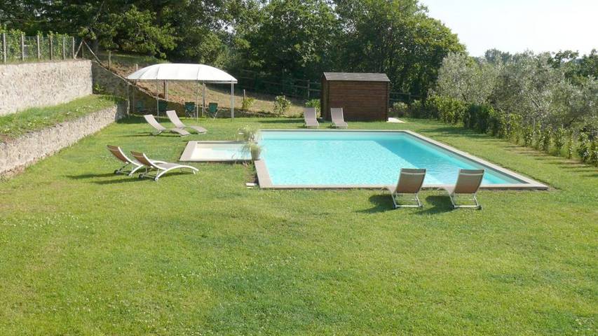 Appartamento per 4 persone, con Balcone e Terrazza nonché Giardino e Piscina a Viterbo