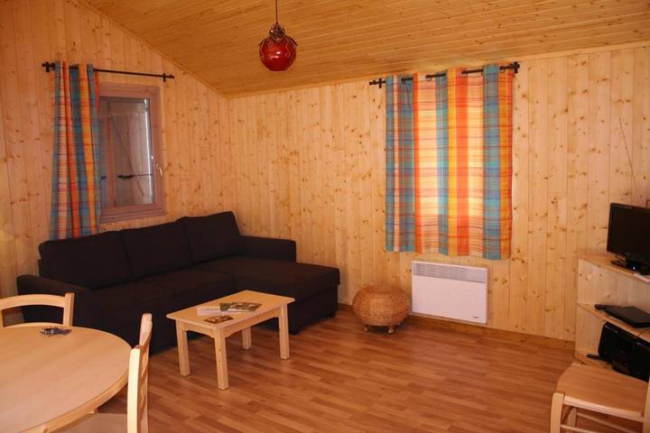 Gîte pour 6 personnes, avec vue et piscine ainsi que sauna et jardin, animaux acceptés à Prénovel - 3