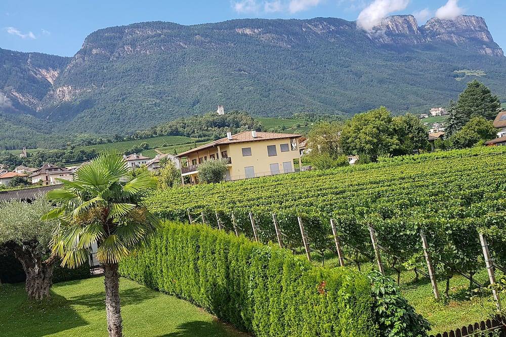 Ganze Wohnung, Ferienwohnung \"Weinduft\" herrliche Aussicht Berge Südtirol in St. Michael, Eppan an der Weinstraße
