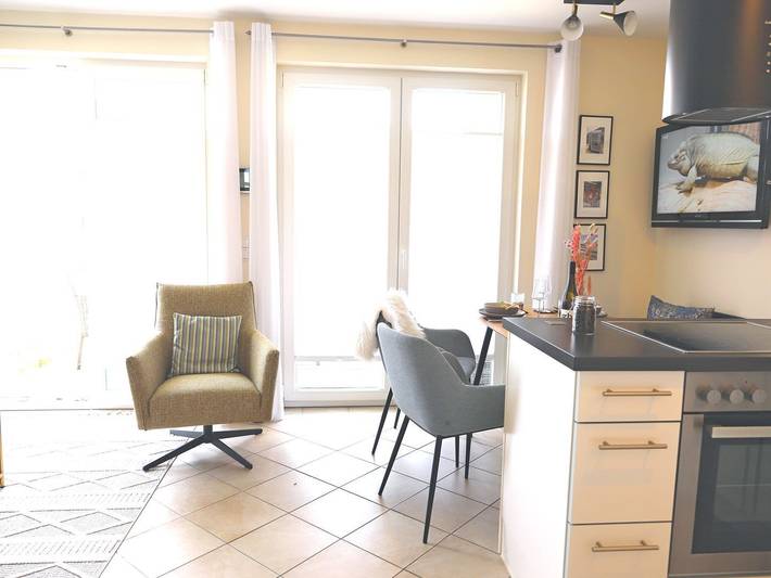 Ganze Wohnung, Moderne 2-Zimmer-Ferienwohnung in Rantum, Sylt – Sonnenbalkon und Strandnähe in Rantum, Sylt (Gemeinde)