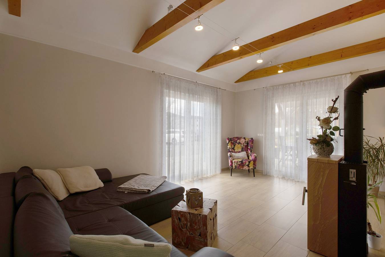Ferienhaus 'Lifestyle' mit teilweisem Seeblick, privater Terrasse und Wi-Fi in Pouch, Muldestausee