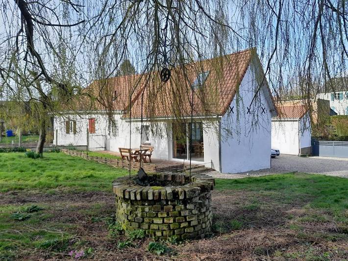 Location de vacances pour 2 personnes, avec Terrasse ainsi que Jardin et Vue à Mons-Boubert