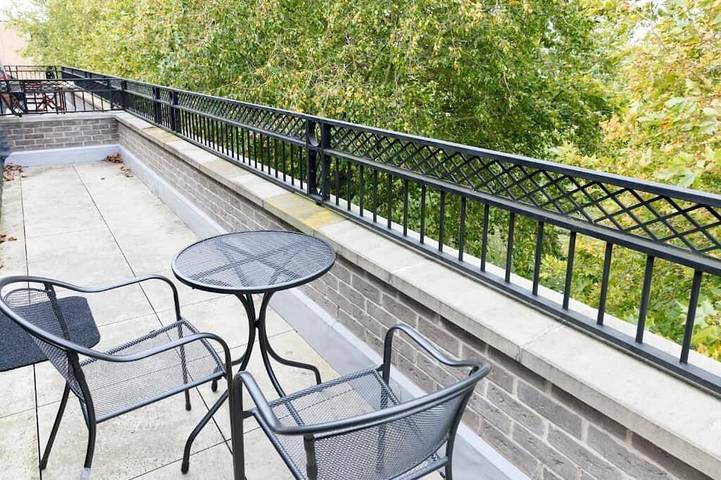 Loft for 6 people, with Balcony and Terrace as well as Yard in Cambridge