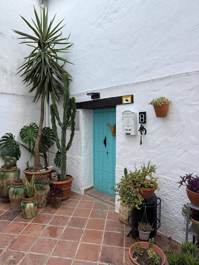 Apartamento para 5 personas, con piscina además de vistas y balcón en Genalguacil