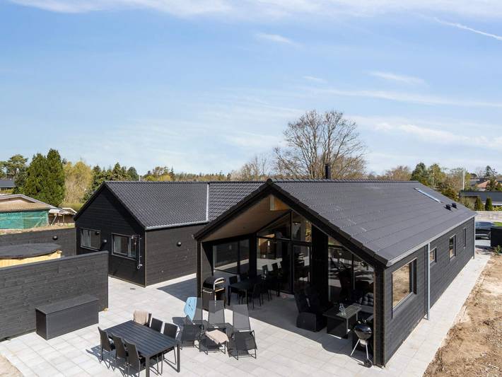 Ferienhaus für 14 Personen, mit Pool und Sauna sowie Garten, mit Haustier - 1