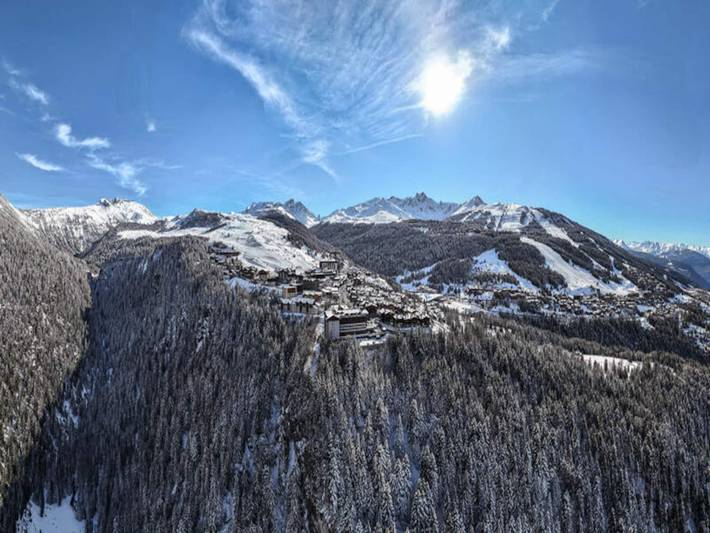 Gîte pour 8 personnes, avec balcon, adapté aux familles dans Courchevel 1650 (Moriond) - 4
