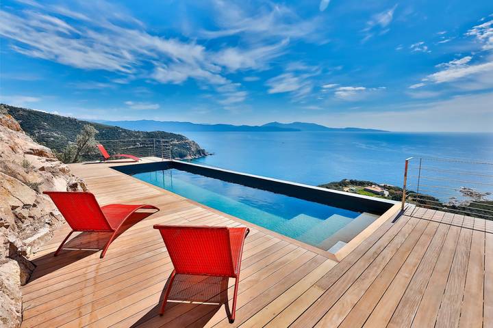 Villa für 8 Personen, mit Balkon und Terrasse sowie Garten und Pool in Piana