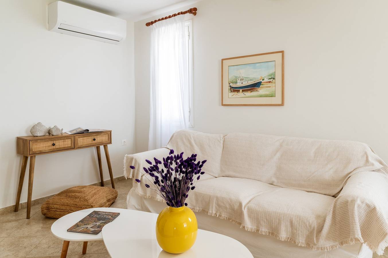 Vakantiehuis 'Anemologio 301 Tinos' met zeezicht, Wifi en airconditioning in Ormos Agiou Ioannou, Tinos