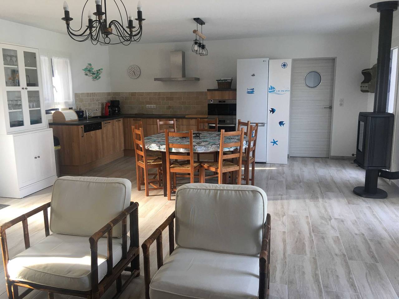 La Maison Bleue in Giffaumont-Champaubert, Lac de Der-Chantecoq