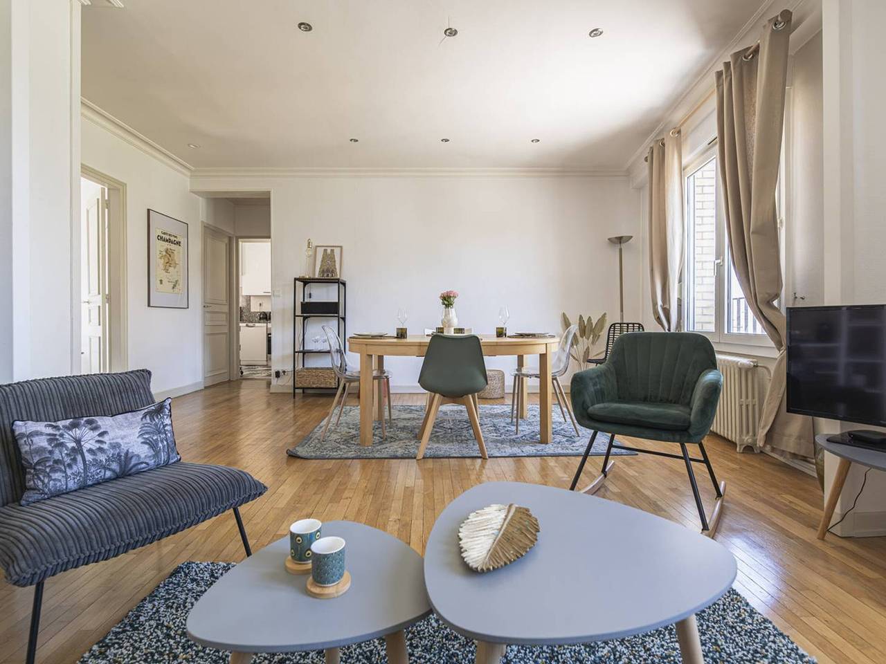 Apartamento entero, Elegante Dúplex en el Corazón de Reims - 2 Habitaciones in Reims, Marne