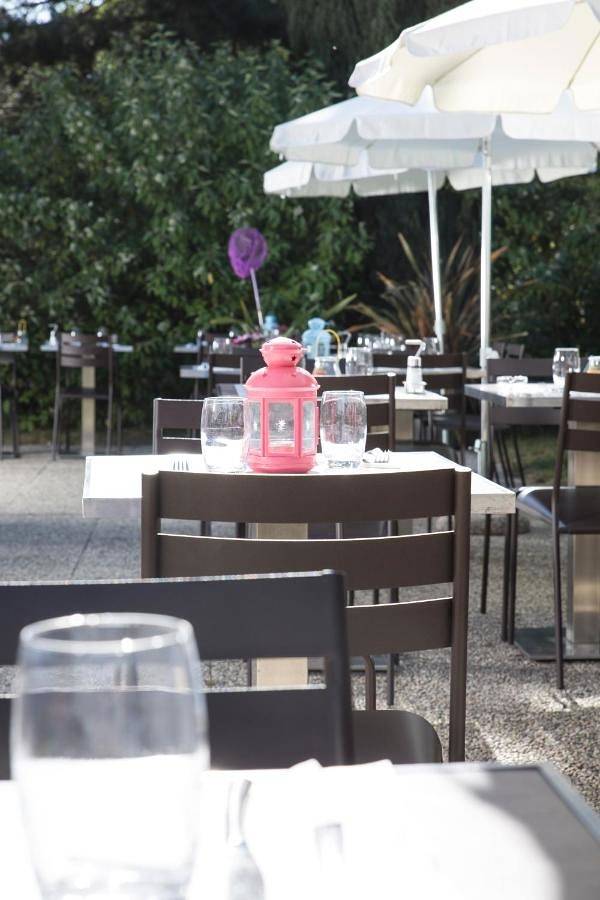 Hôtel pour 2 personnes, avec terrasse à Osny - 4