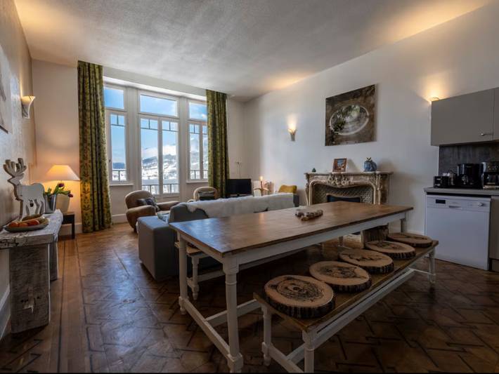 Apartamento entero, Amplio apartamento para 10 pers. con piscina interior, sauna y WiFi in Jausiers, Parque nacional de Mercantour