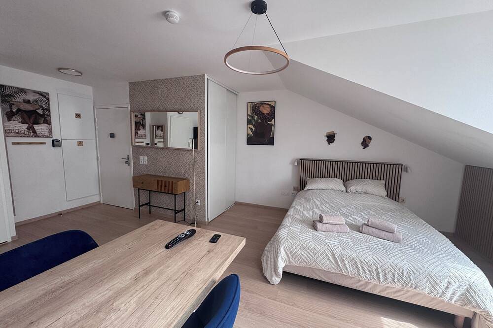 Appartement entier, ☀ El Cubanito | Studio 30 m² | Aéroport Cdg – Paris ❤ in Villiers-le-Bel, Val-d'Oise