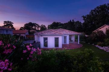 Gîte pour 2 personnes, avec terrasse et jardin à La Brède