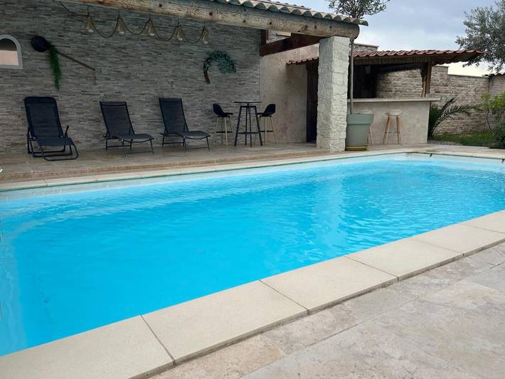 Gîte pour 4 personnes, avec vue ainsi que jardin et piscine, animaux acceptés à Sablet - 2