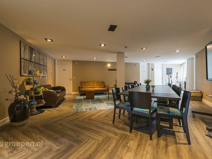 Ferienhaus für 35 Personen, mit Balkon/Terrasse und Terrasse sowie Seeblick im Sauerland
