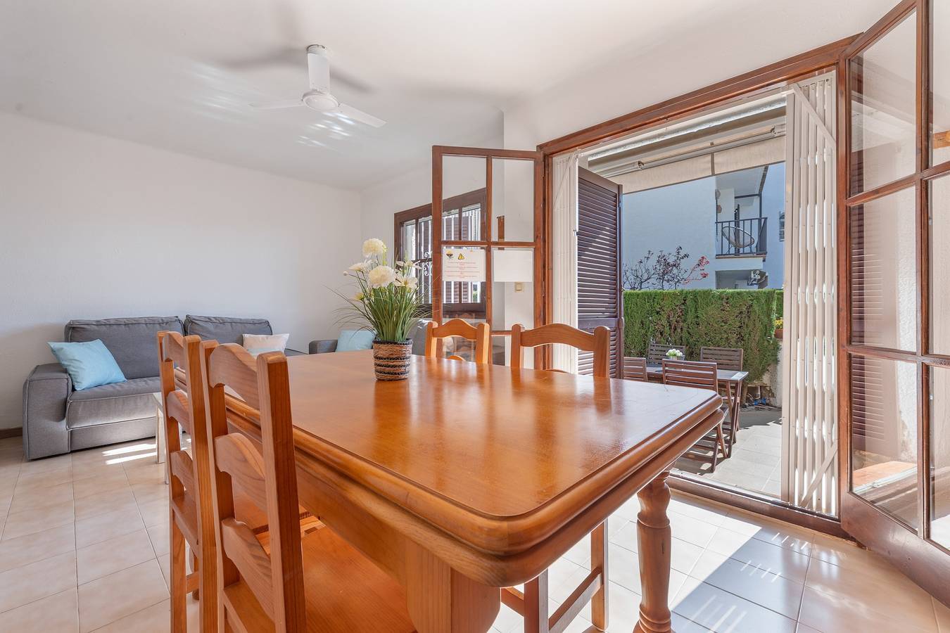 Appartement entier, Appartement 'Casita Blanca Face à la Mer' avec vue mer, piscine et Wi-Fi in Miami Platja, Costa Dorada