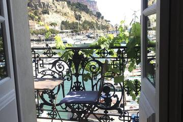 Gîte pour 4 personnes, avec balcon dans Office De Tourisme De Cassis