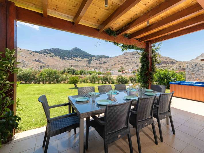 Ferienhaus für 9 Personen, mit Pool und Garten auf Rhodos - 2