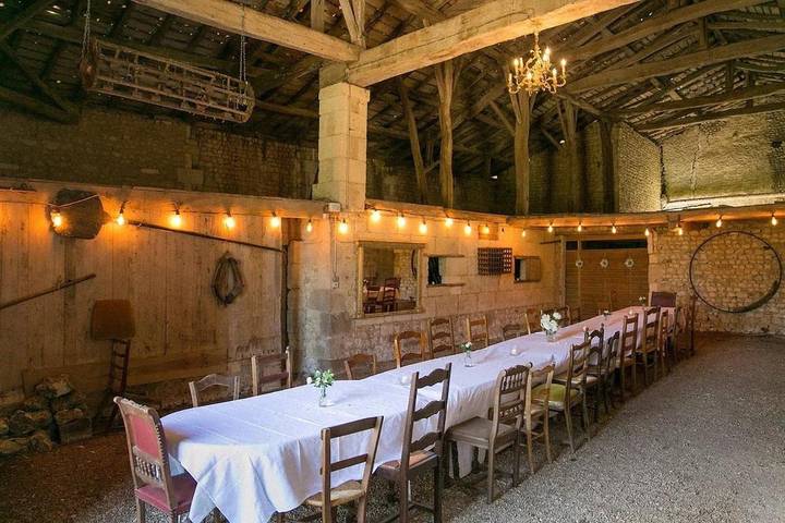 Location de vacances pour 14 personnes, avec piscine et jardin à Chillac - 4