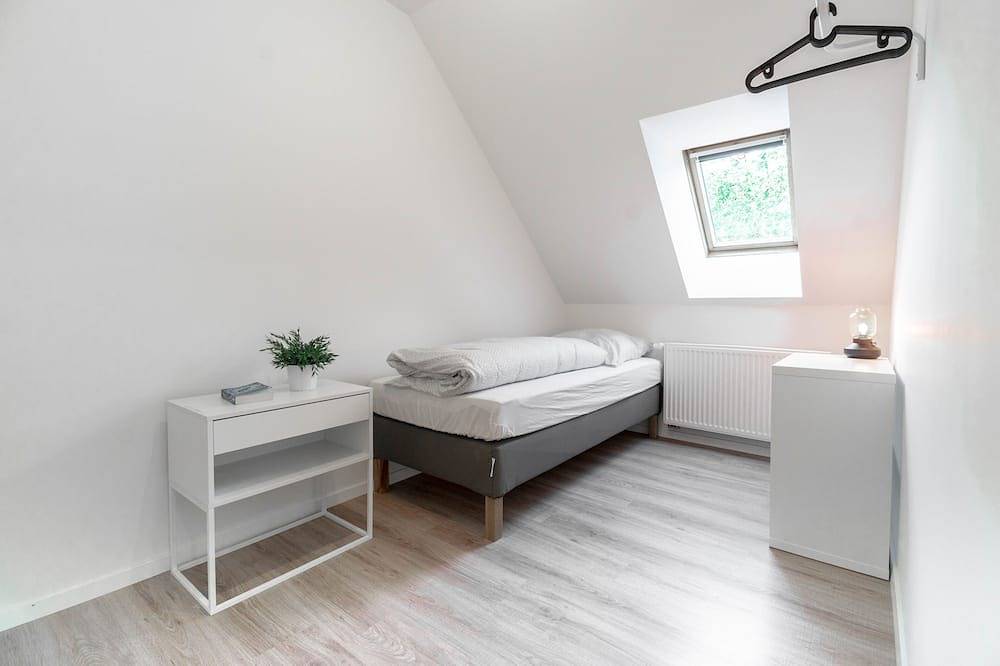 Ganze Wohnung, Wunderschöne Ferienwohnung \"Gute Stube\" in ländlicher Lage in Unterweser, Brake