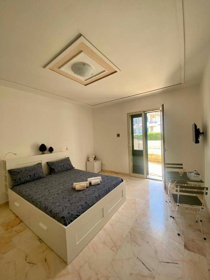 B&b per 3 persone, con panorama e terrazza nonché giardino in Marina di Avola