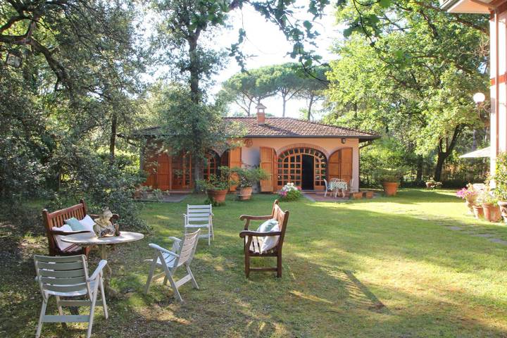 Villetta Frarivi in Massa (Italie), Riviera Italienne
