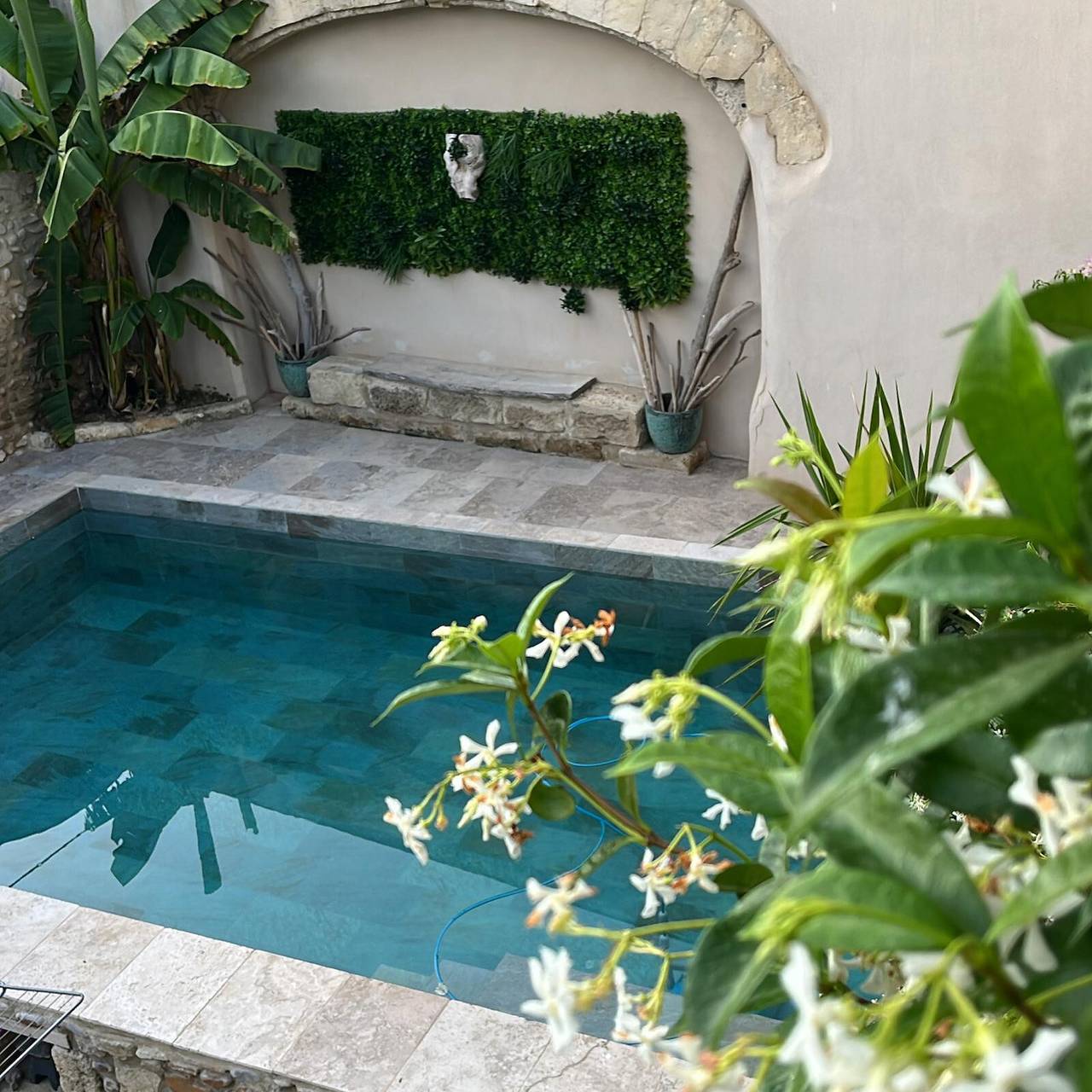 Bed and Breakfast 'Les Pélerins' con piscina, terraza compartida y Wi-Fi in Vauvert, Region de Nimes