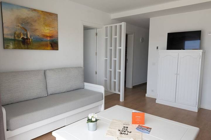 Apartamento para 4 personas, con Balcón además de Terraza y Piscina en S'Algar
